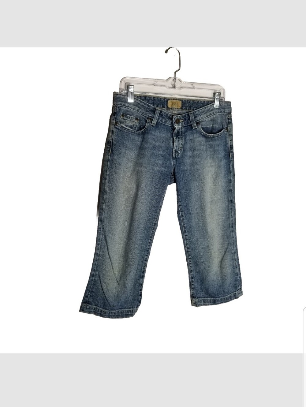 Buckle BKE Capri Jeans Women's Size 29 Low Rise Blue Denim Distressed 30x19